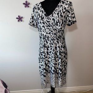 Jillian Tracy Jolibel Black & White Floral Dress M